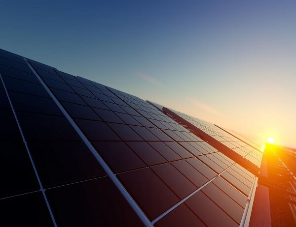 quem quiser instalar energia solar terá de desembolsar mais dinheiro a partir de 2023