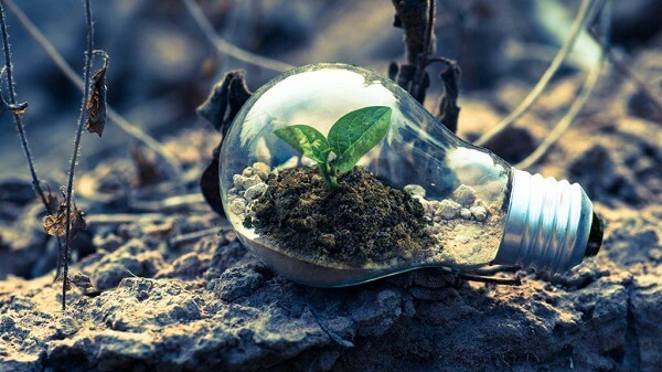 energia solar fotovoltaica é uma das menos agressivas ao meio ambiente, além de ser renovável