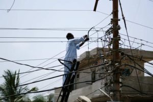 veja quais os riscos de furtar a concessionária com gato de enrrgia elétrica