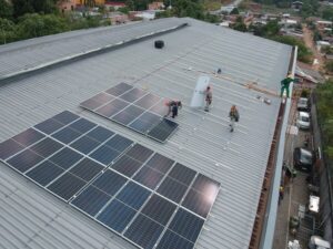 Antes de instalar seus painéis solares do sistema é preciso um processo para homologar energia solar